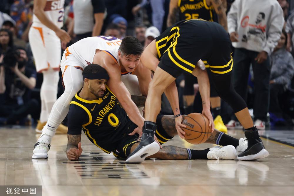 小将却将球 小将却将球