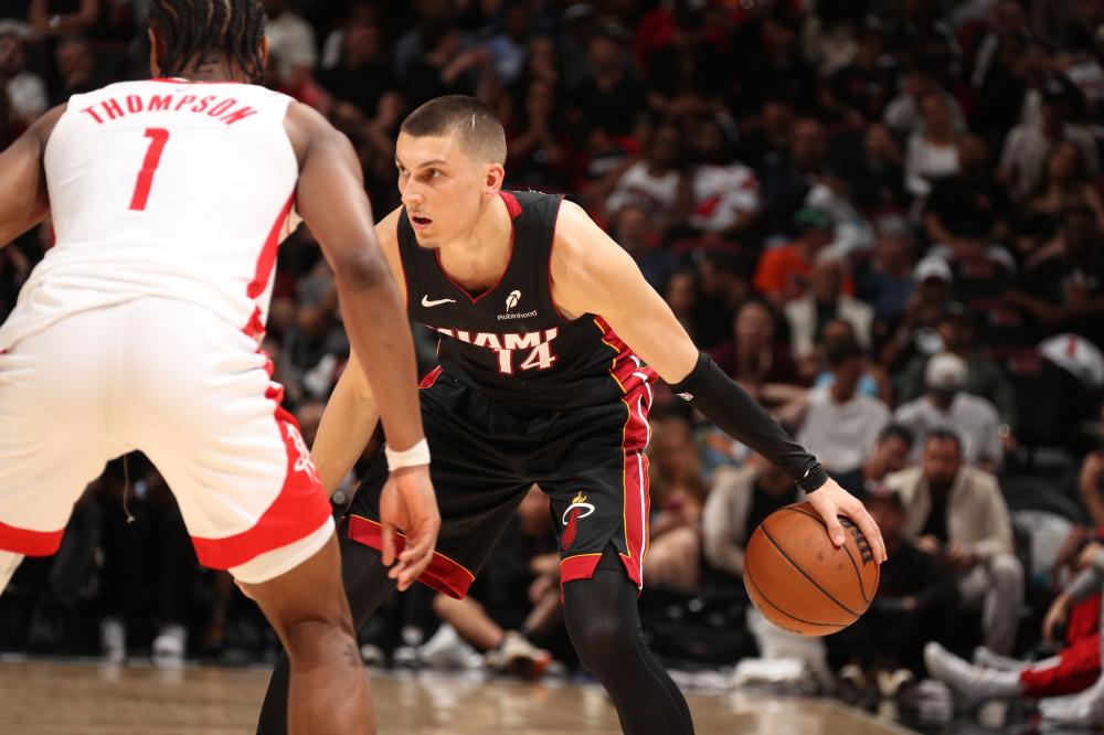 领年轻球员 领年轻球员