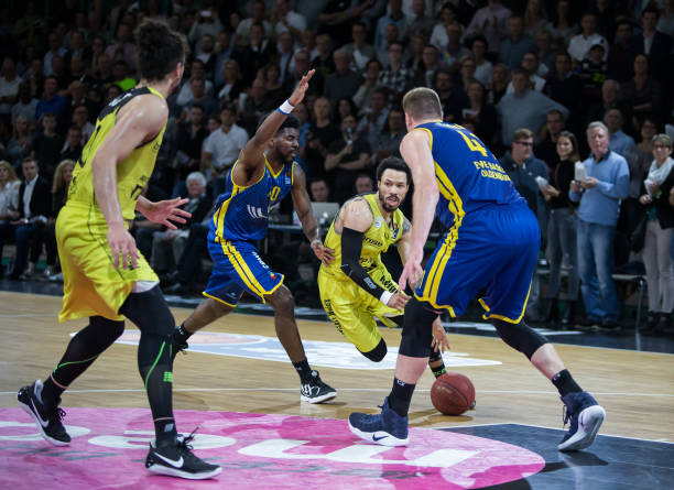 应与进攻节 应与进攻节